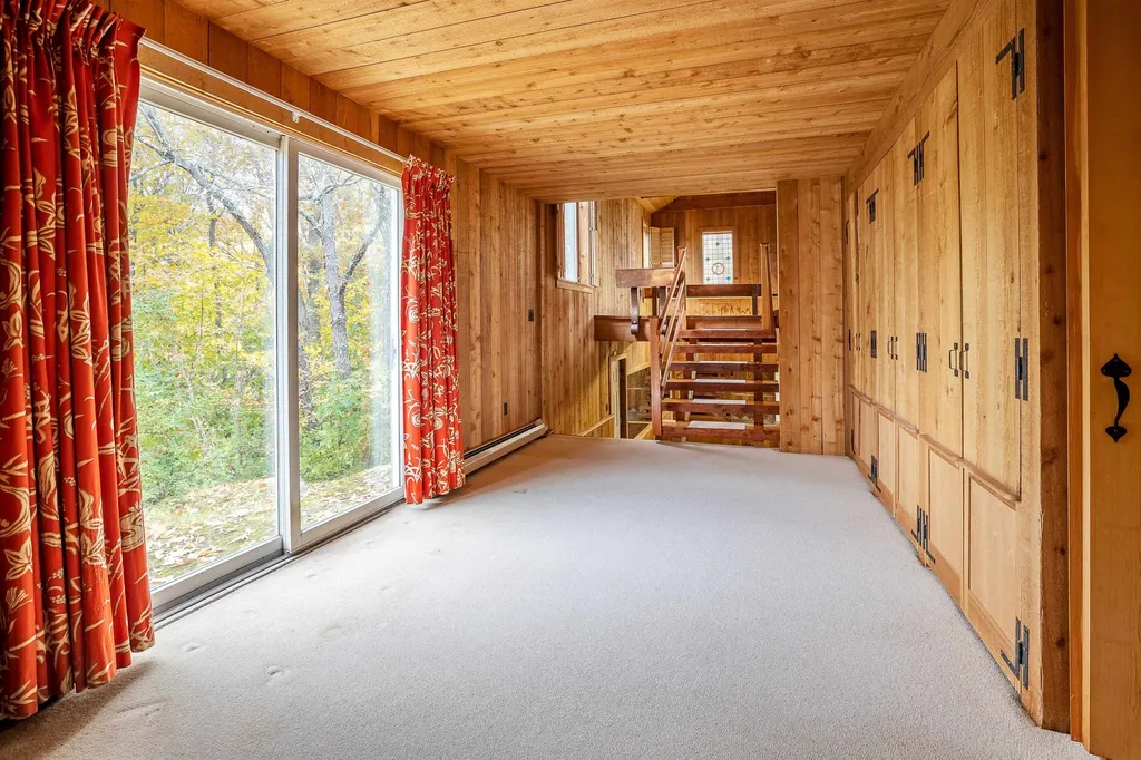 82 Sunset Rock Road Lebanon NH 03766