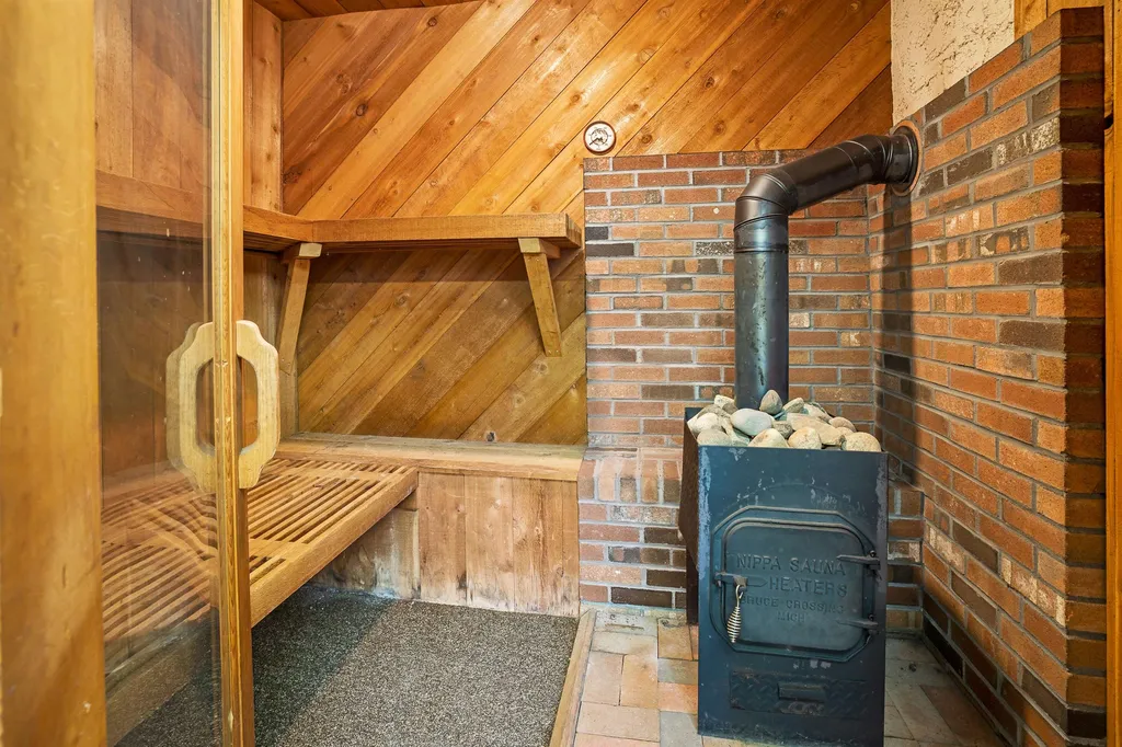 82 Sunset Rock Road Lebanon NH 03766