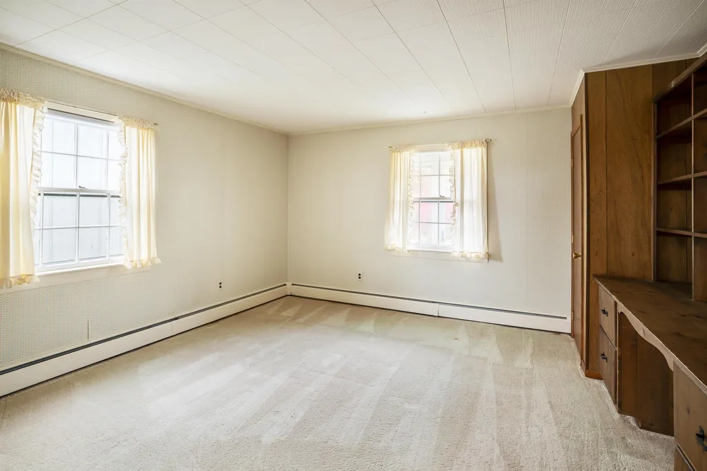 82 Sunset Rock Road Lebanon NH 03766