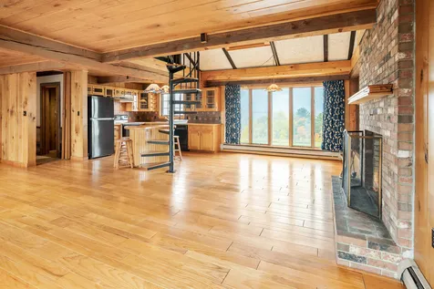 82 Sunset Rock Road Lebanon NH 03766