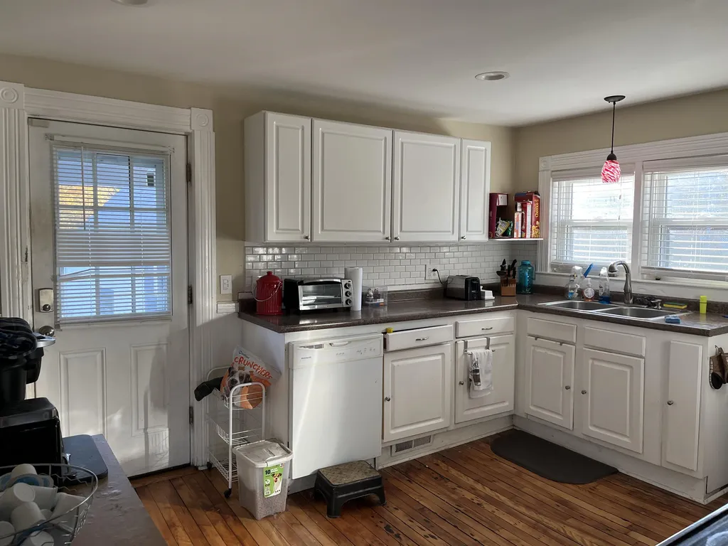 18 Ash Street Derry NH 03038