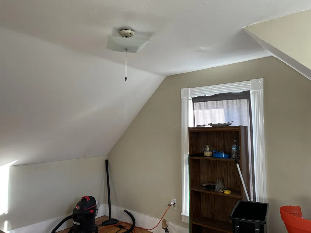 18 Ash Street Derry NH 03038
