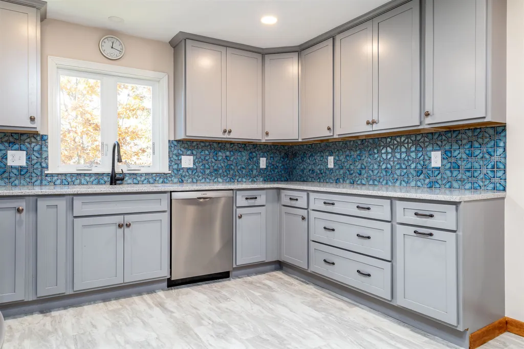 6 Hillside Street Somersworth NH 03878