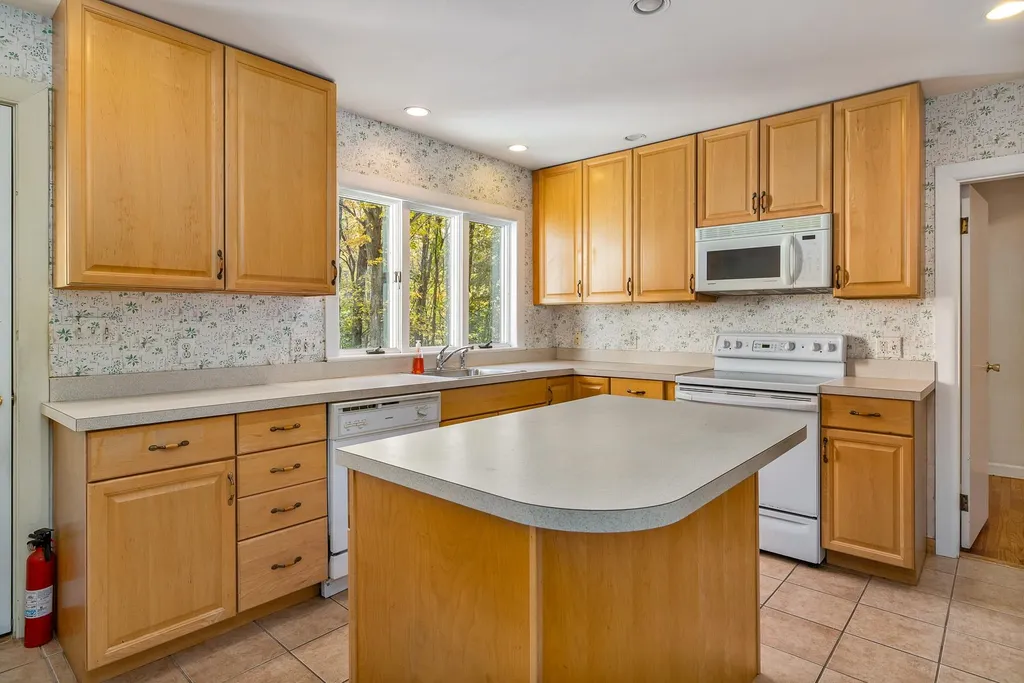 1710 Islington Street Portsmouth NH 03801