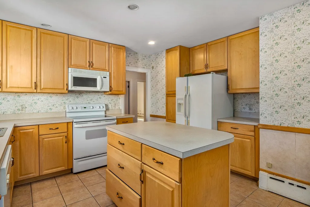 1710 Islington Street Portsmouth NH 03801