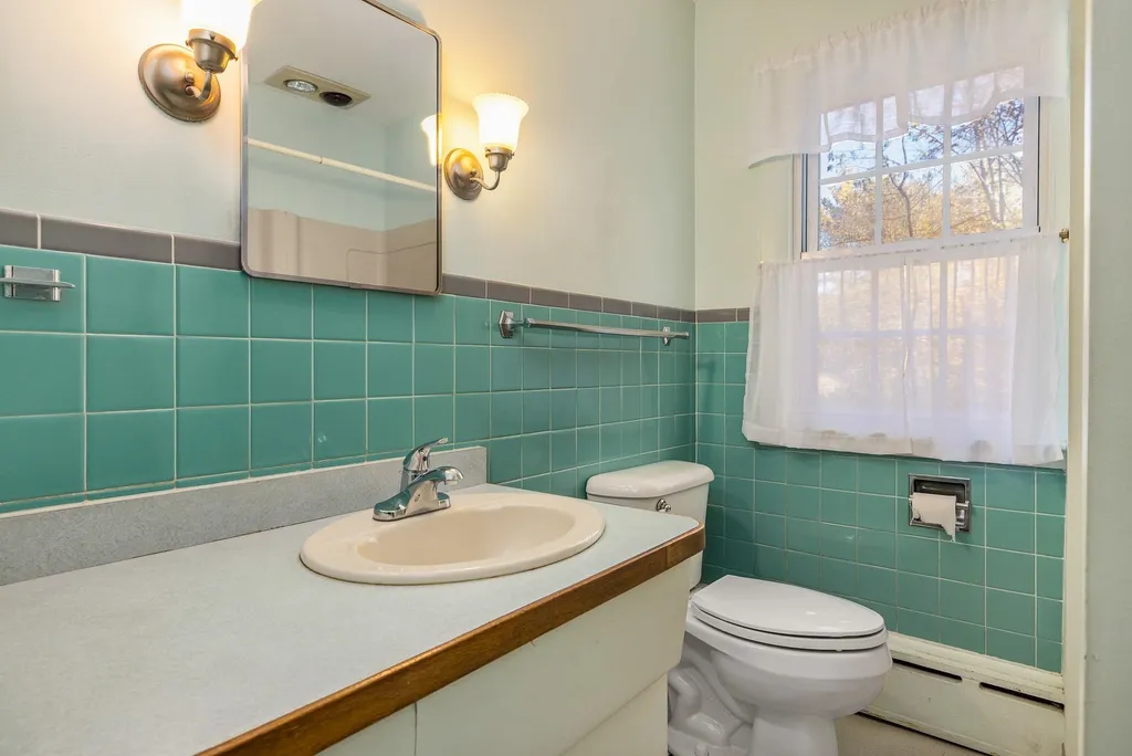 1710 Islington Street Portsmouth NH 03801