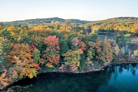 10 Pike Island Road Meredith NH 03253