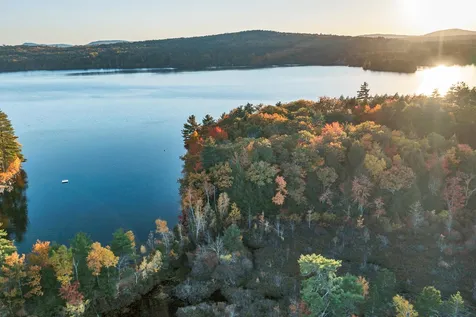 10 Pike Island Road Meredith NH 03253