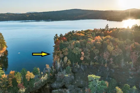 10 Pike Island Road Meredith NH 03253