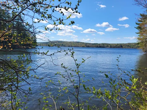 10 Pike Island Road Meredith NH 03253