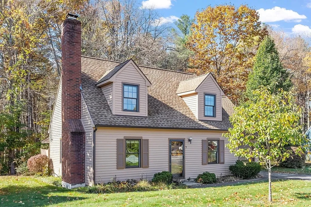 7 Winding Brook Lane Merrimack NH 03054