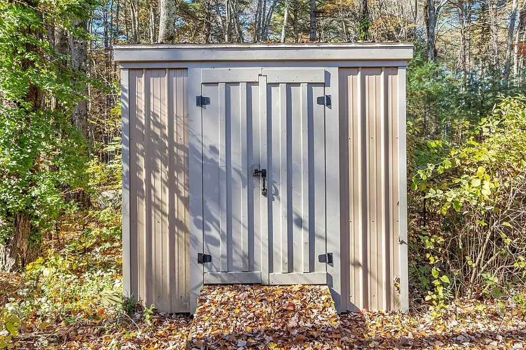 7 Winding Brook Lane Merrimack NH 03054