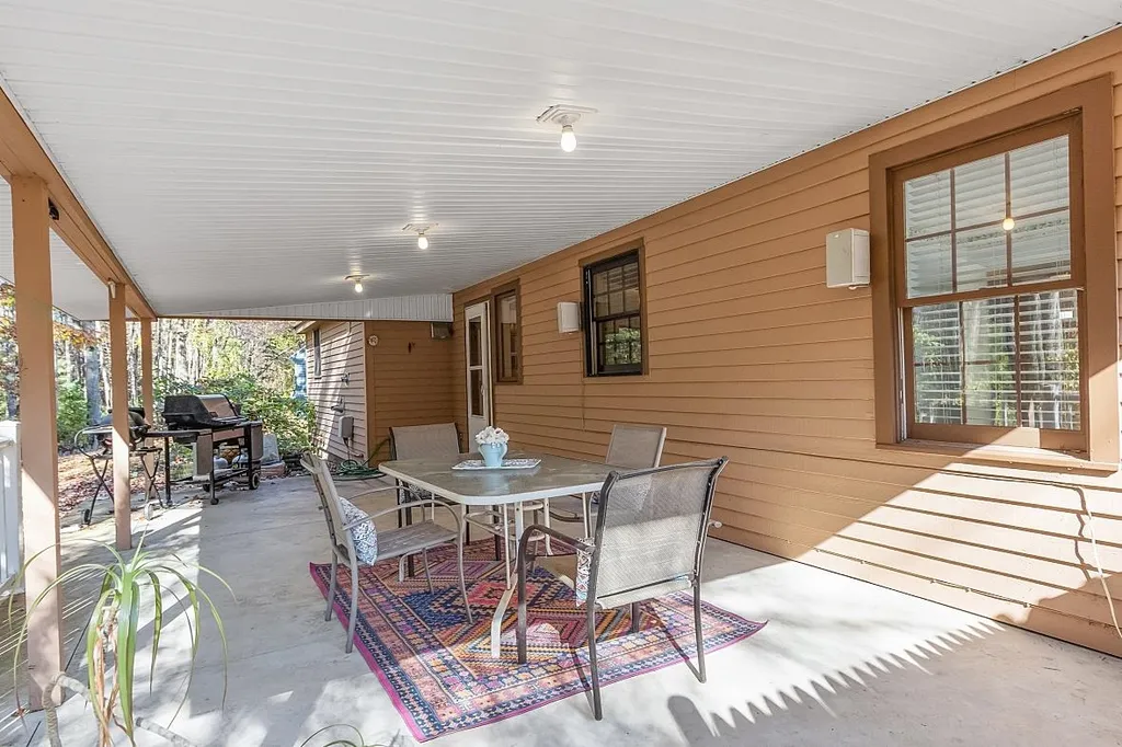 7 Winding Brook Lane Merrimack NH 03054