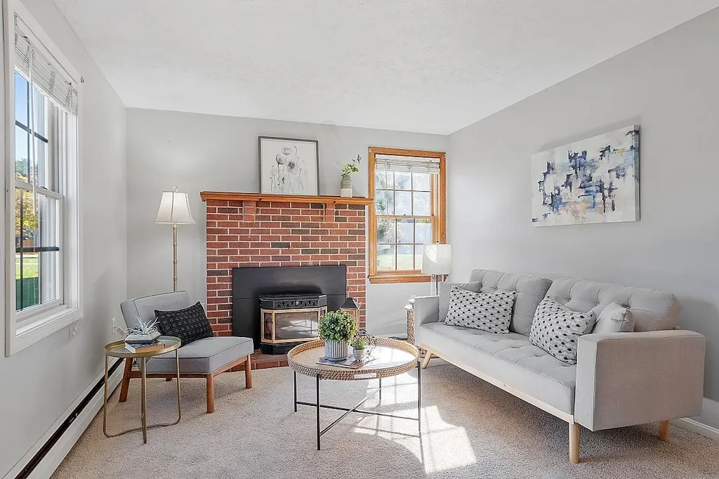 7 Winding Brook Lane Merrimack NH 03054
