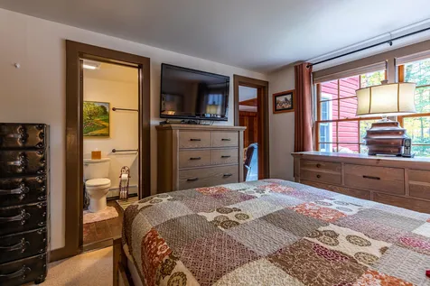 93 Peace Street Dorset VT 05251