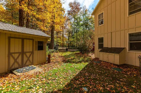 93 Peace Street Dorset VT 05251