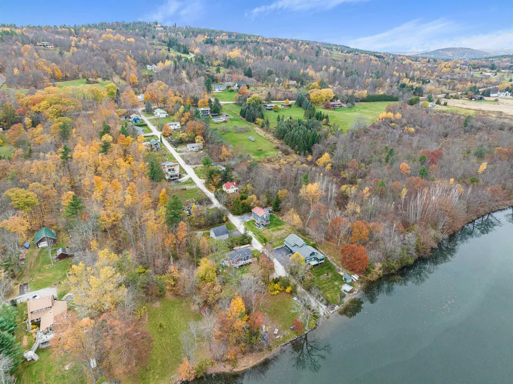 15 Shadow Lane Hinesburg VT 05461