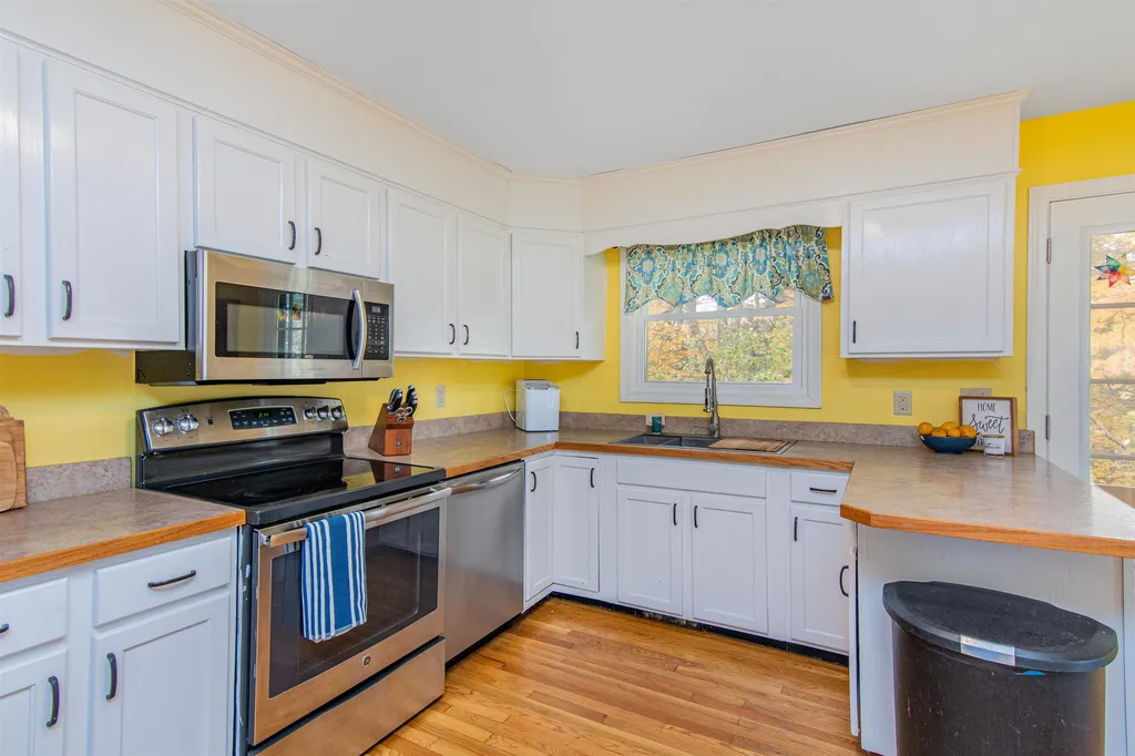 15 Shadow Lane Hinesburg VT 05461