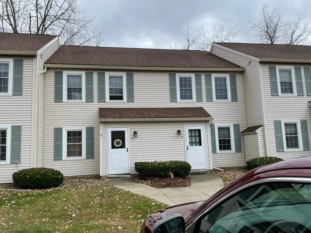 17 Brickyard Road Essex VT 05452