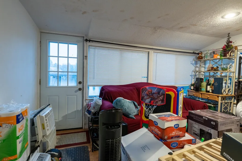 95 Lake Shore Road Salem NH 03079