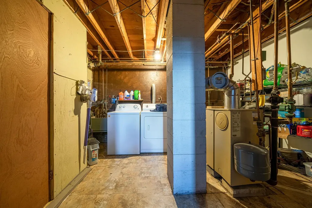 19 Langseth Avenue Claremont NH 03743
