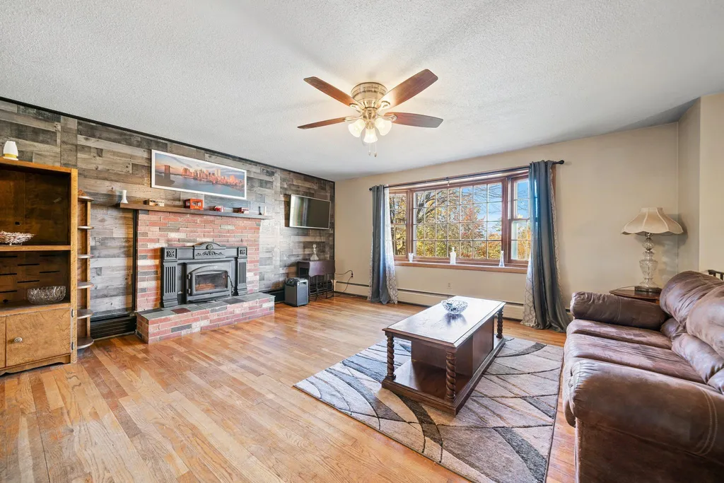 19 Langseth Avenue Claremont NH 03743