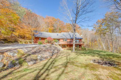 28 Bob House Road Holderness NH 03245