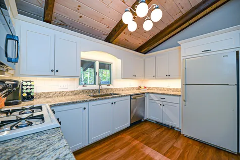 13 Tucker Lane Jackson NH 03846