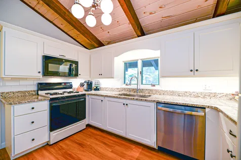 13 Tucker Lane Jackson NH 03846