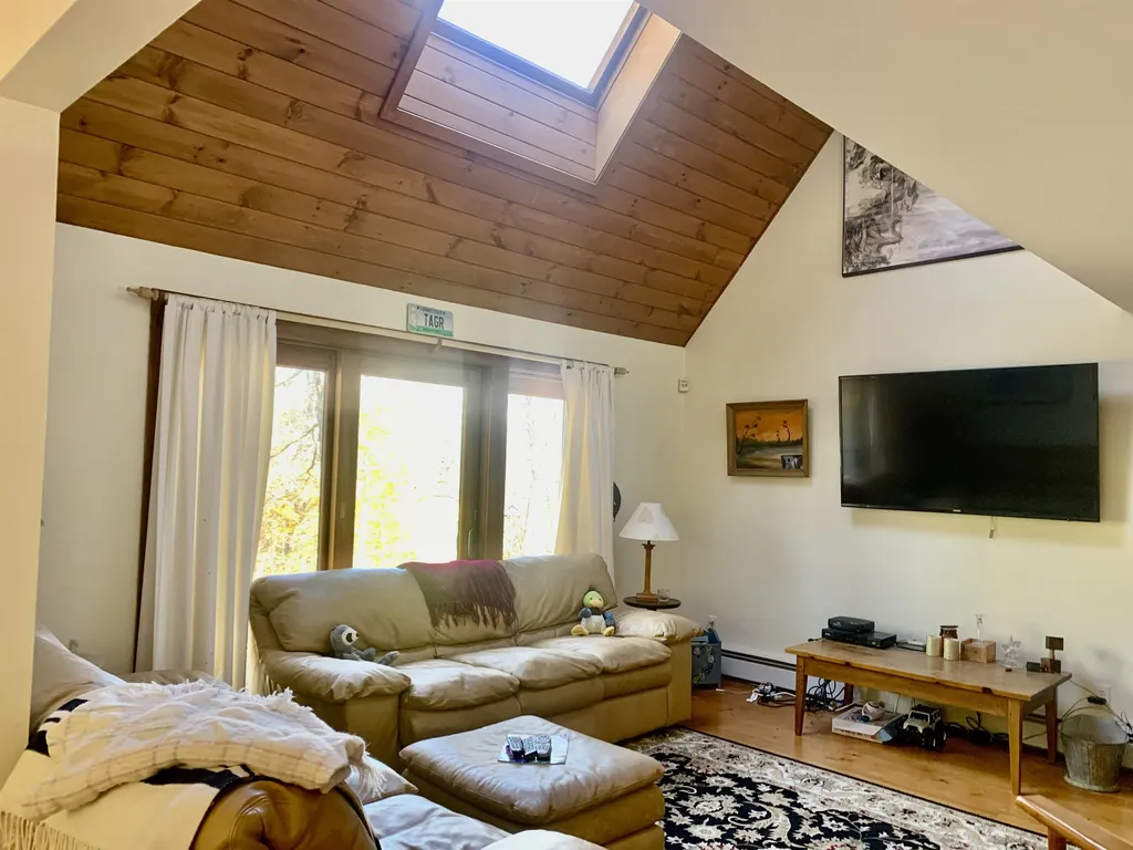 387 Tuttle Hill Road Londonderry VT 05155