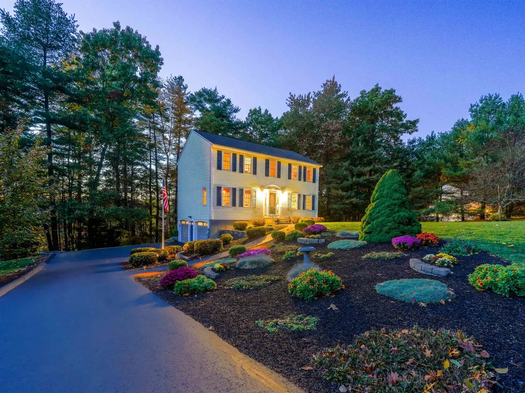 39 Royal Lane Londonderry NH 03053