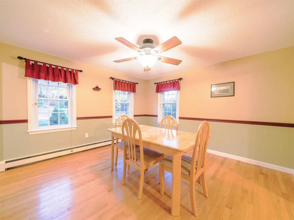 39 Royal Lane Londonderry NH 03053