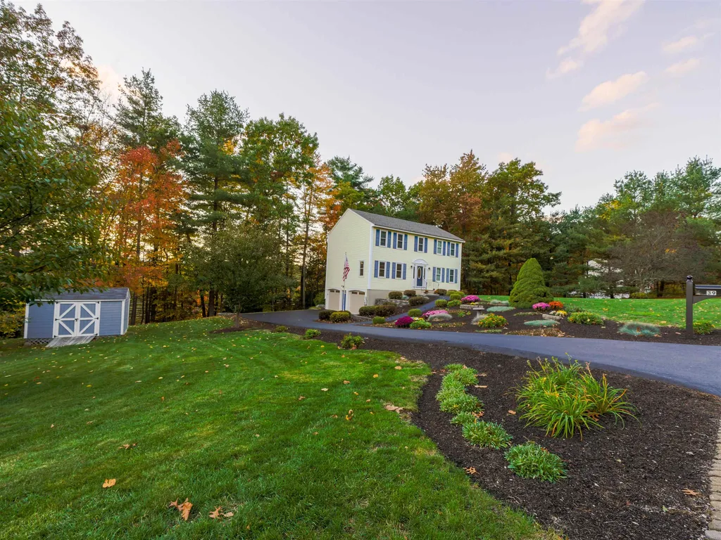 39 Royal Lane Londonderry NH 03053