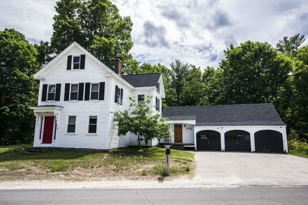 17 White Plains Road Webster NH 03303