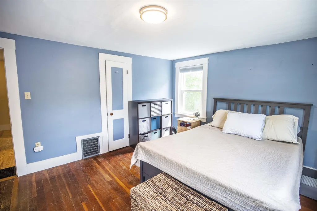 17 White Plains Road Webster NH 03303