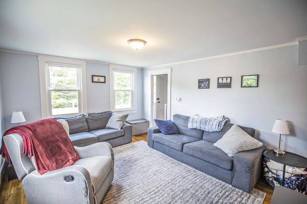 17 White Plains Road Webster NH 03303