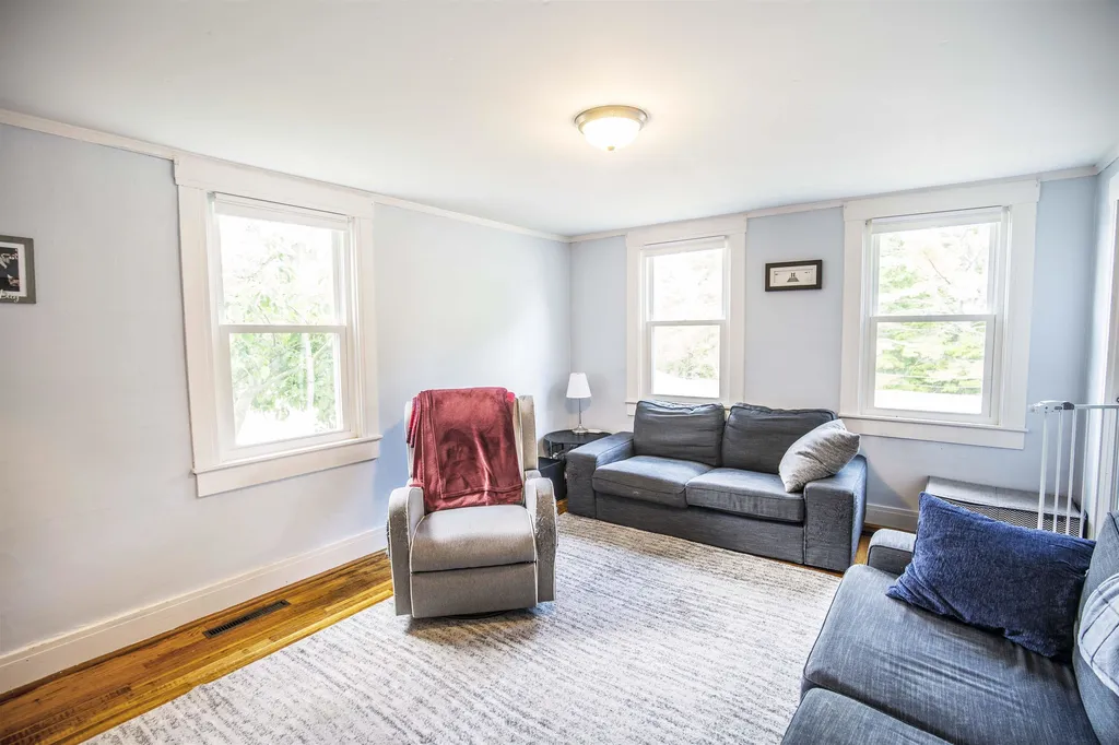 17 White Plains Road Webster NH 03303