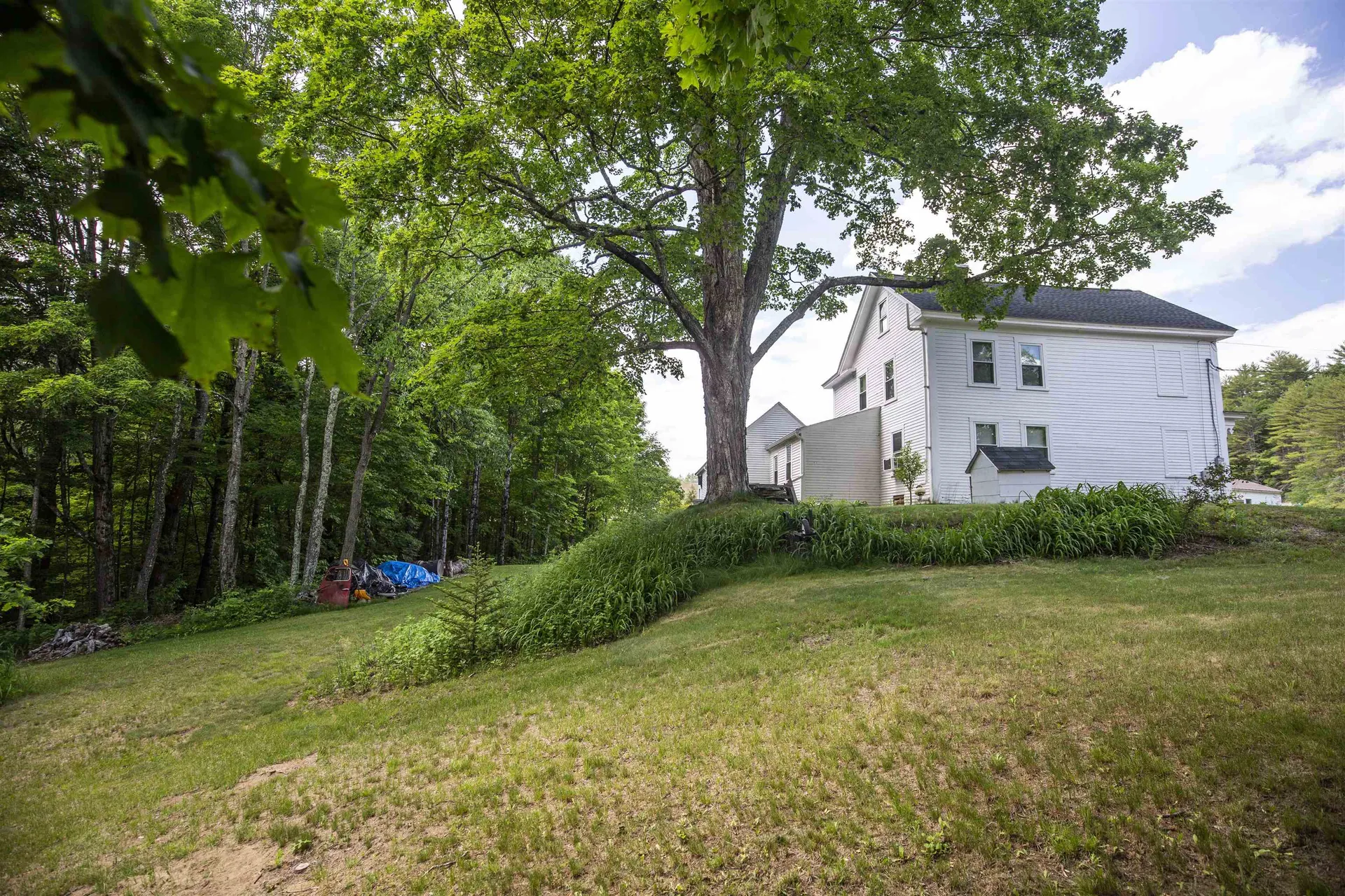 17 White Plains Road Webster NH 03303