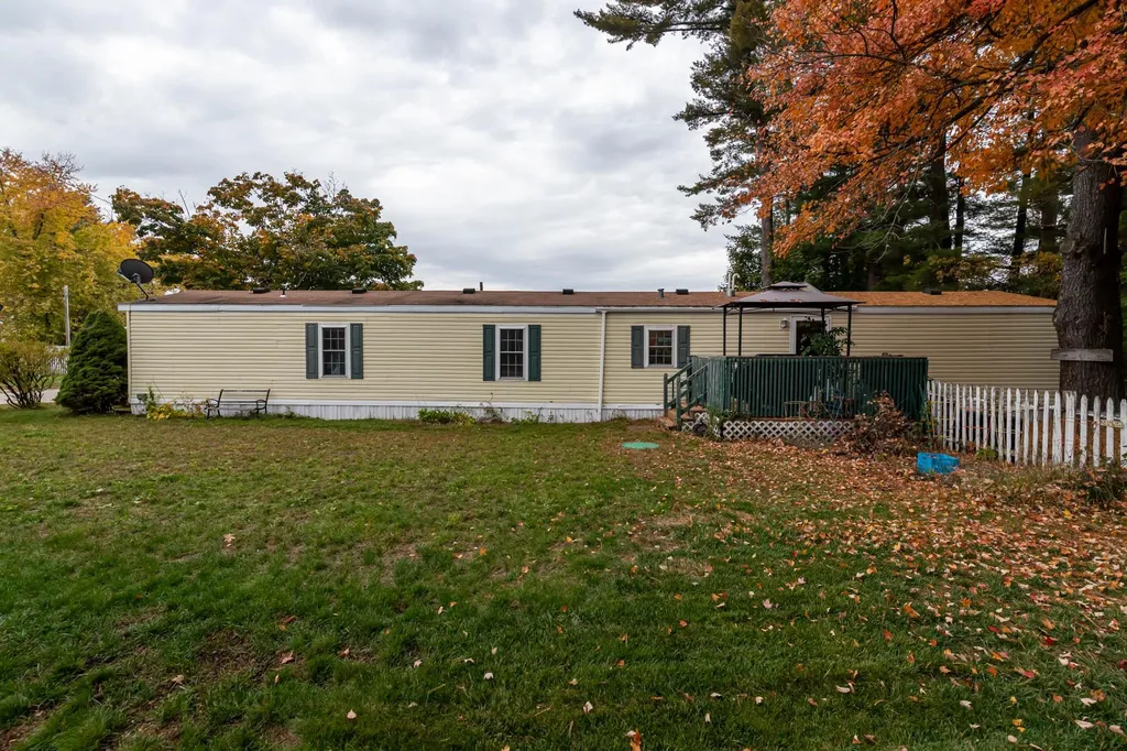 30 Pine Tree Terrace Derry NH 03038