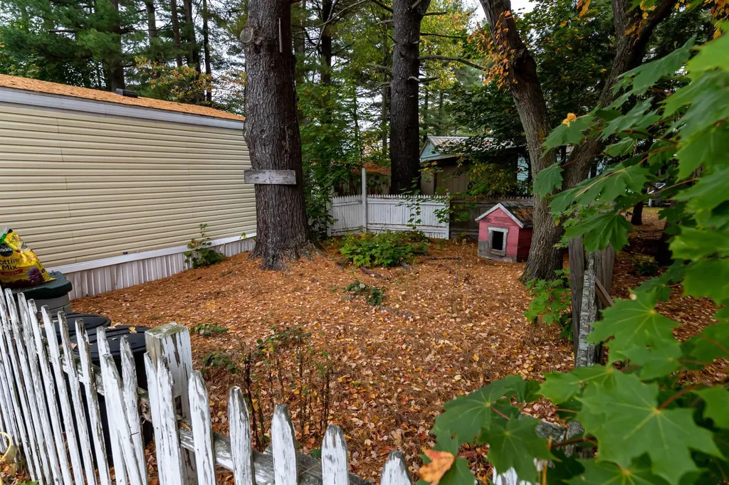 30 Pine Tree Terrace Derry NH 03038