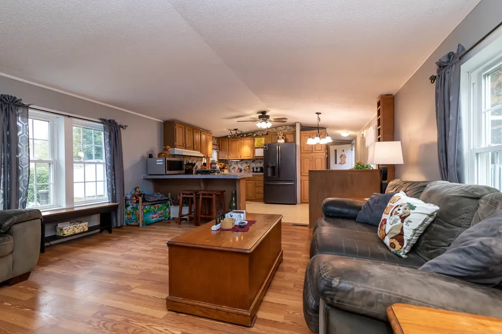 30 Pine Tree Terrace Derry NH 03038
