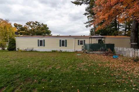 30 Pine Tree Terrace Derry NH 03038