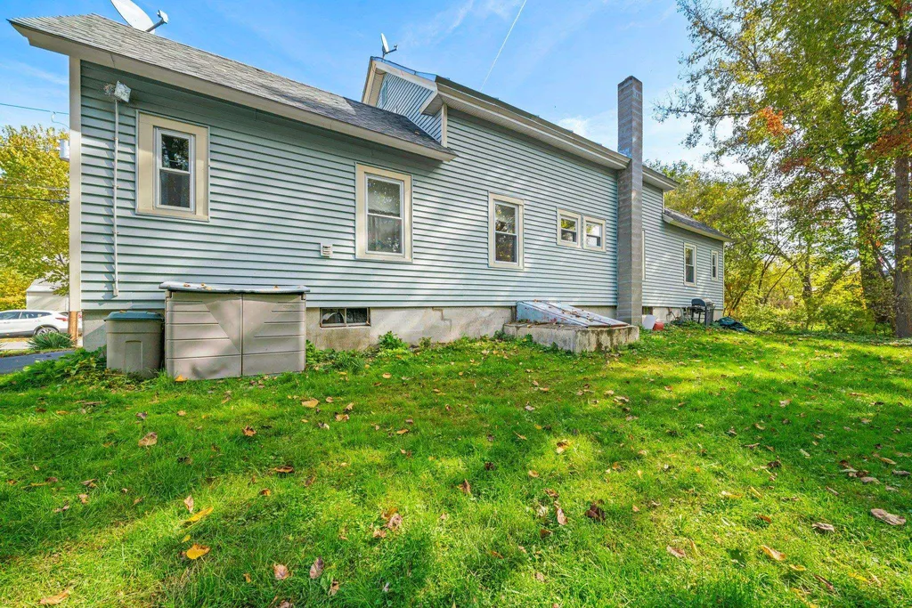 98 Carroll Street Keene NH 03431