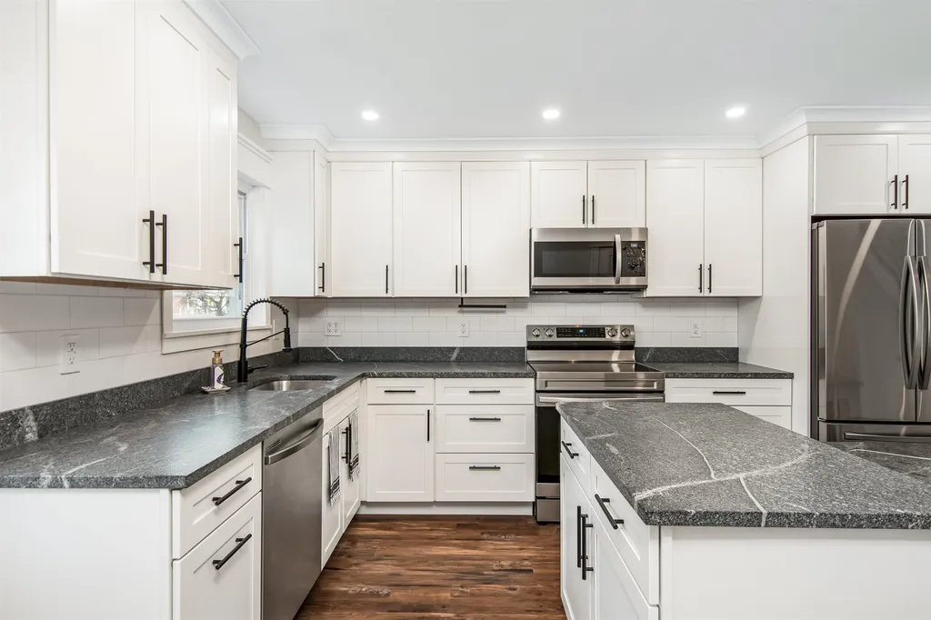 51 Red Pines Lane Colchester VT 05446
