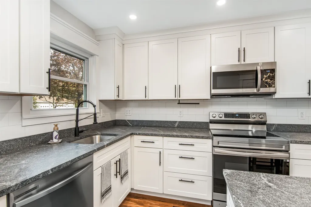 51 Red Pines Lane Colchester VT 05446
