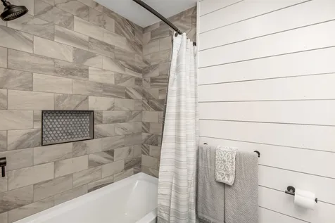 51 Red Pines Lane Colchester VT 05446