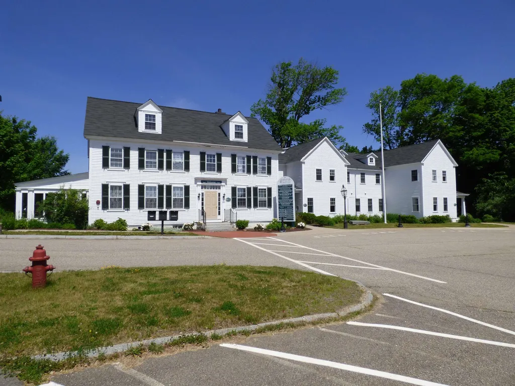 100 Shattuck Way Newington NH 03801