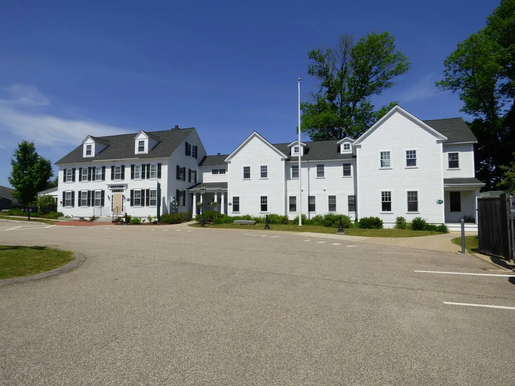 100 Shattuck Way Newington NH 03801