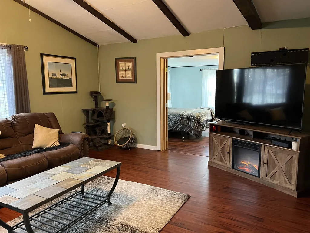 70 Kriskarli Drive Hartford VT 05088