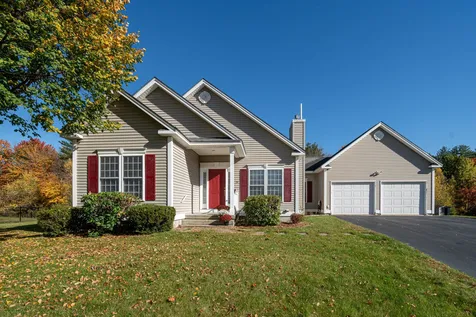38 Glen Bloom Drive Manchester NH 03109
